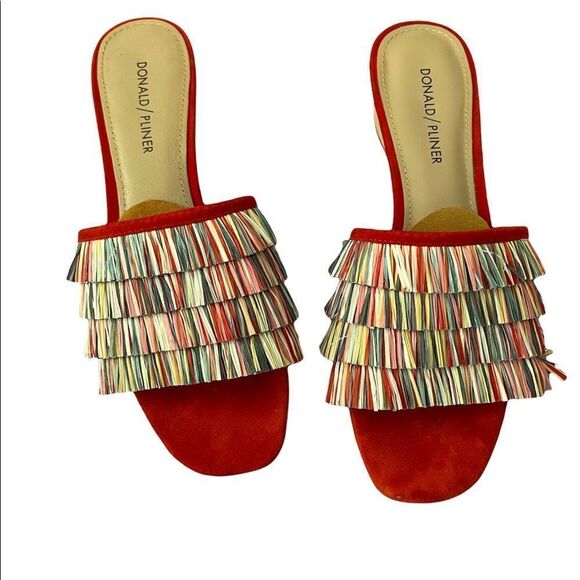 Donald Pliner REISE FRINGED SANDAL - Picture 4 of 6